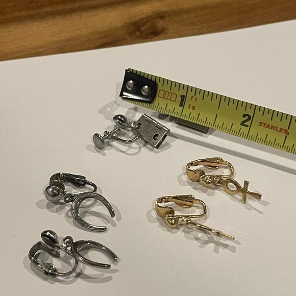Lot Of 3 Fun Novelty Clip On Screw On Earrings Dangle- Door Hinge Horseshoe Etc - Picture 7 of 9
